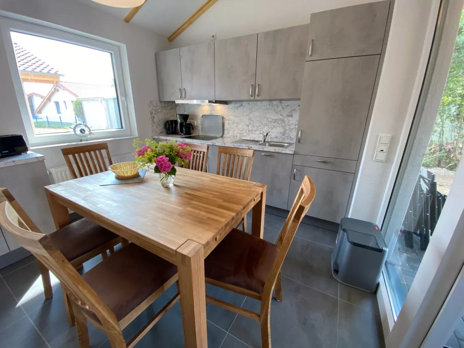 N7 Haus mit Terrasse und Garten an der Nordsee-Drinnen