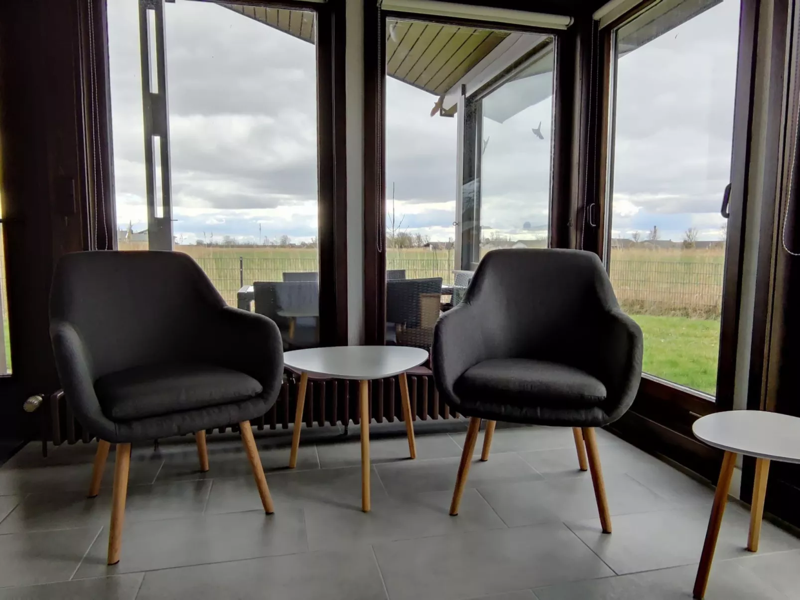 Haus F 21, Randlage mit Wiesenweitblick eingezäu-Draußen