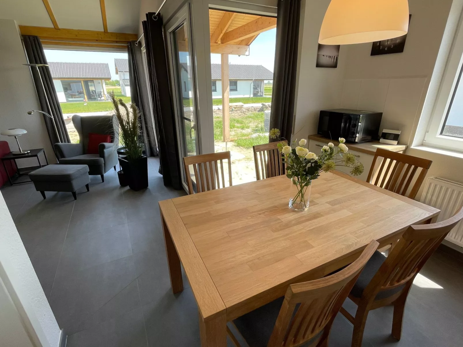 G22 Haus mit Garten, Strandkorb und Grillkamin-Inside