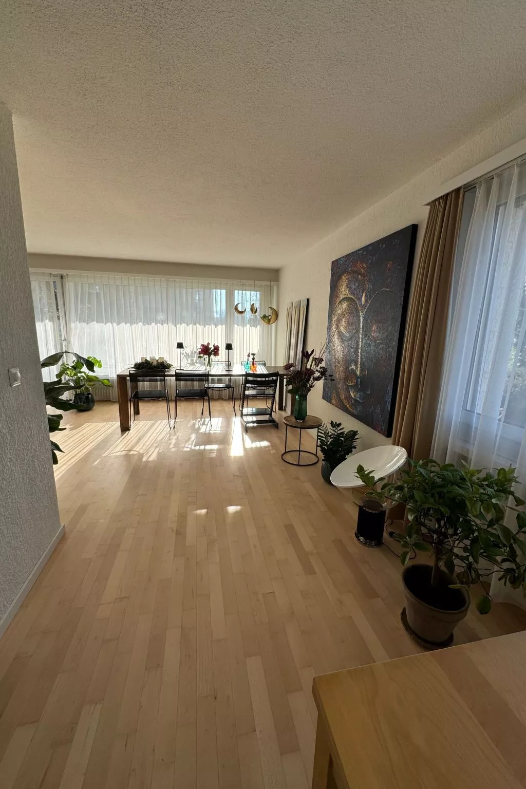 Silent Escape-Inside