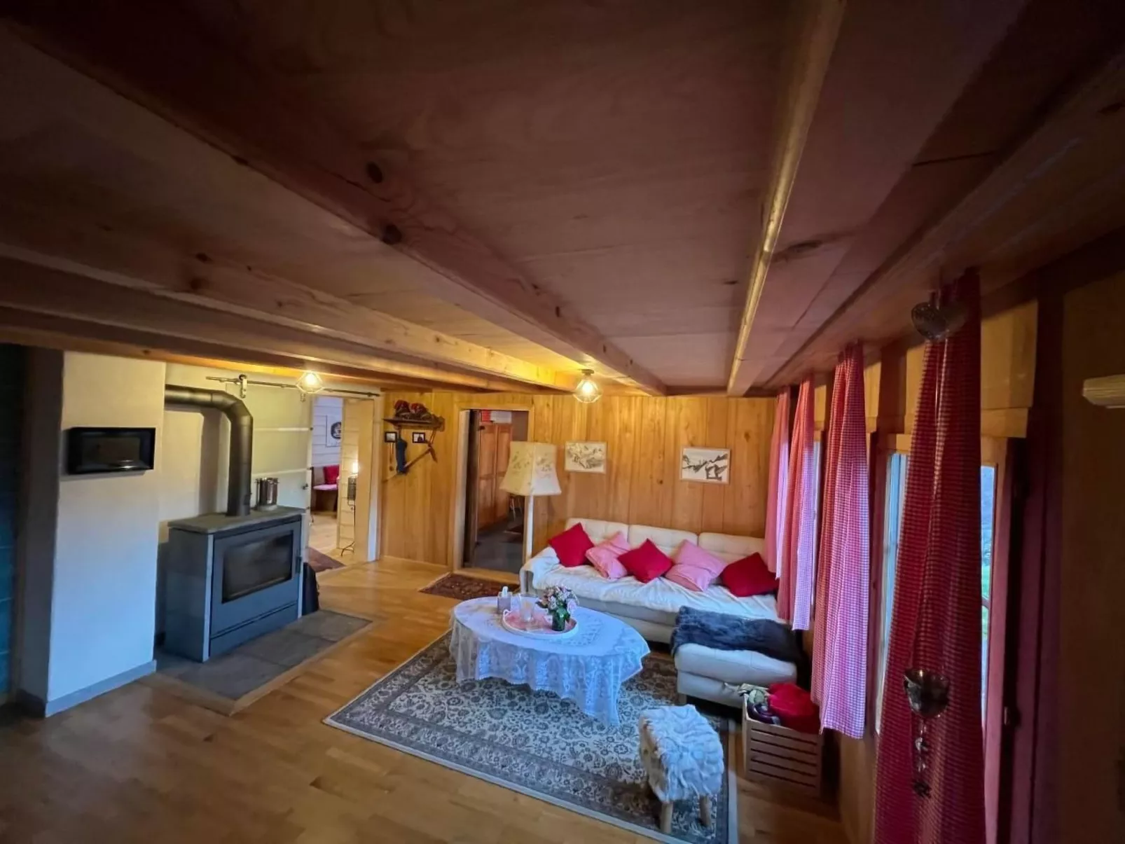 House in the Clouds-Dedans