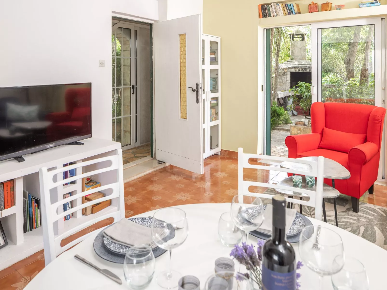 In Rudina mit Privatem Pool-Drinnen