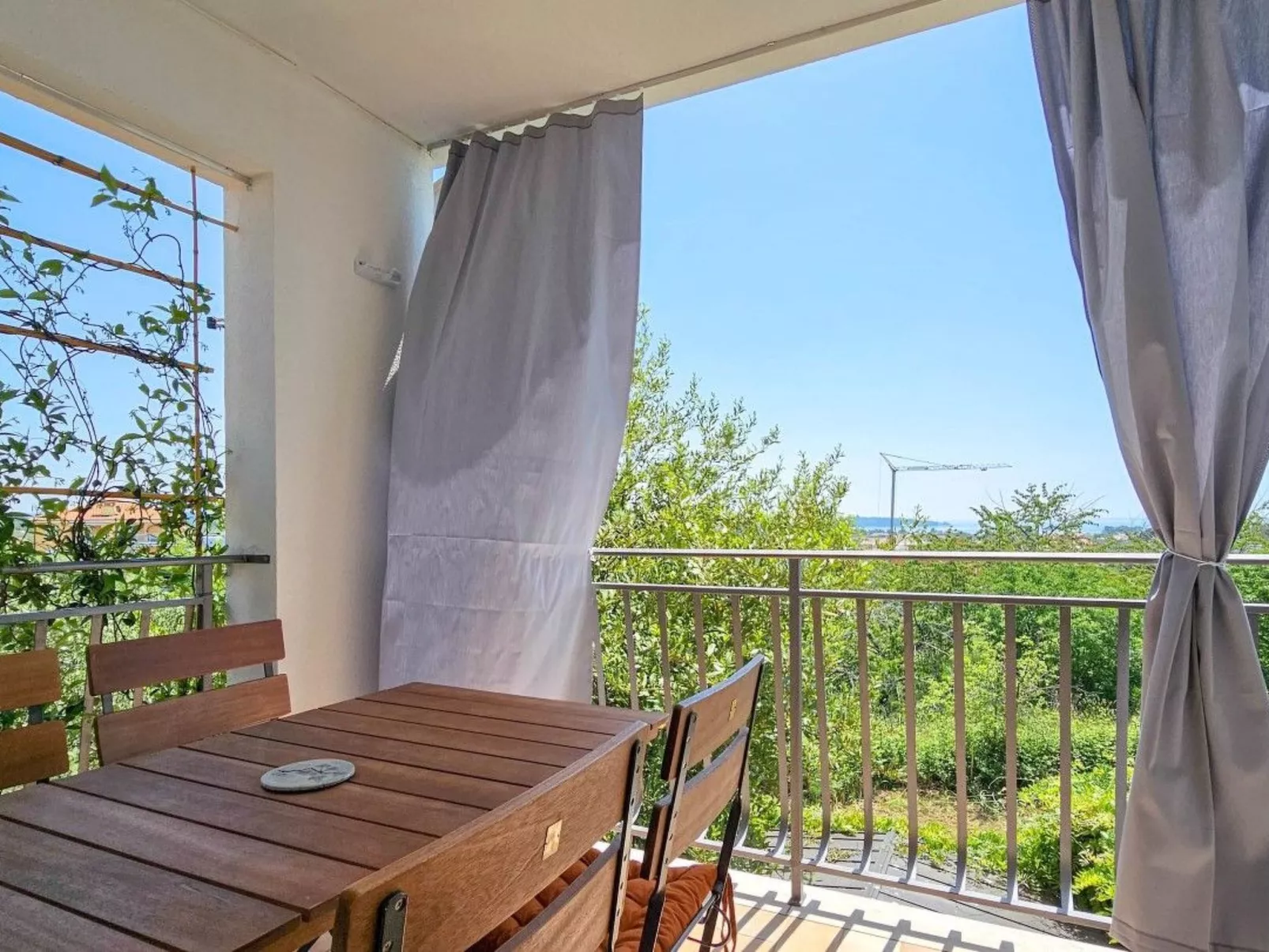 Wohnung "Ezia" mit Balkon-Outside