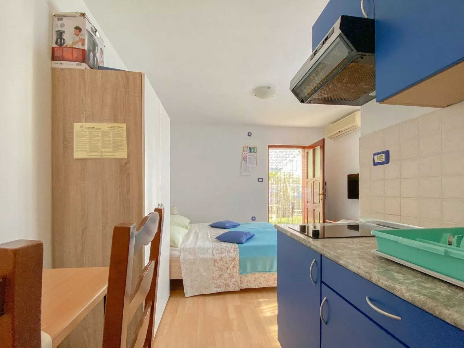 Für 2 Personen ca. 20 m&sup2; in Novigrad, Adriaküste Kroatien (Westküste von I-Inside