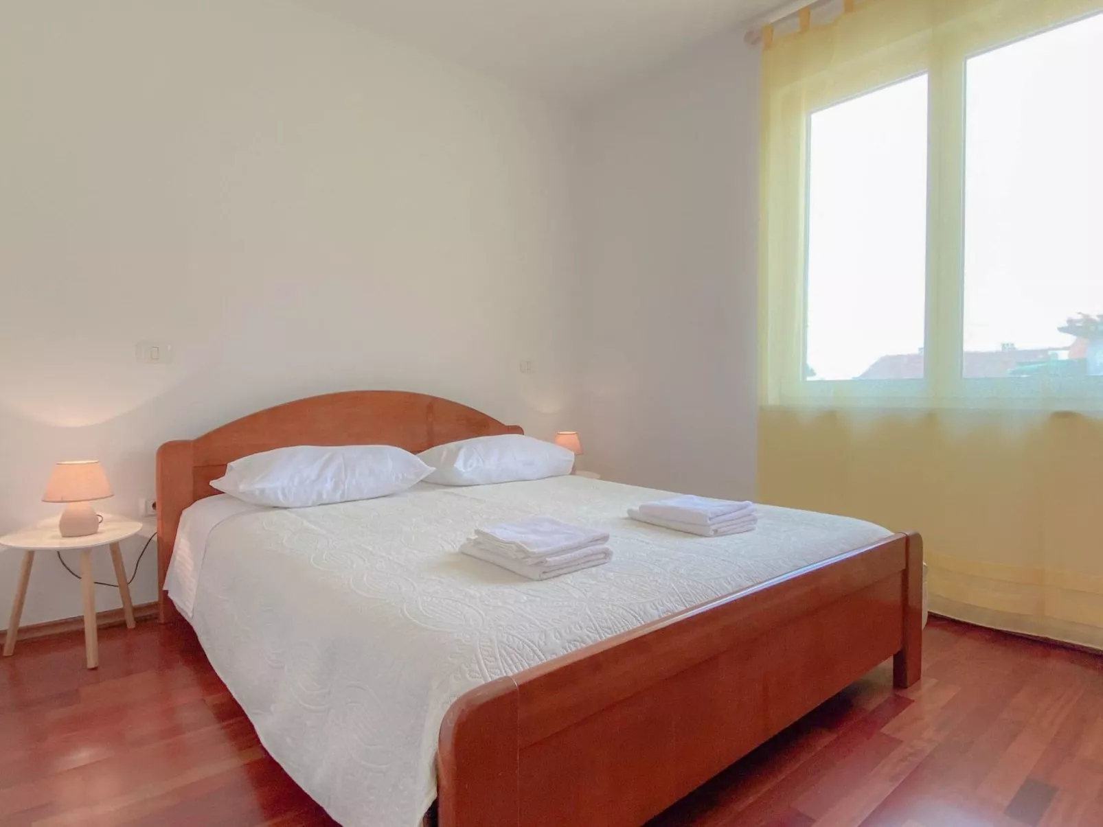 Wohnung "Meri" mit Blick auf das Wasser-Drinnen