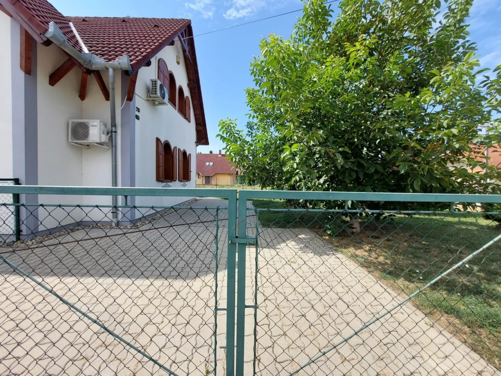 Schöne Ferienwohnung in ruhiger Lage-Dehors