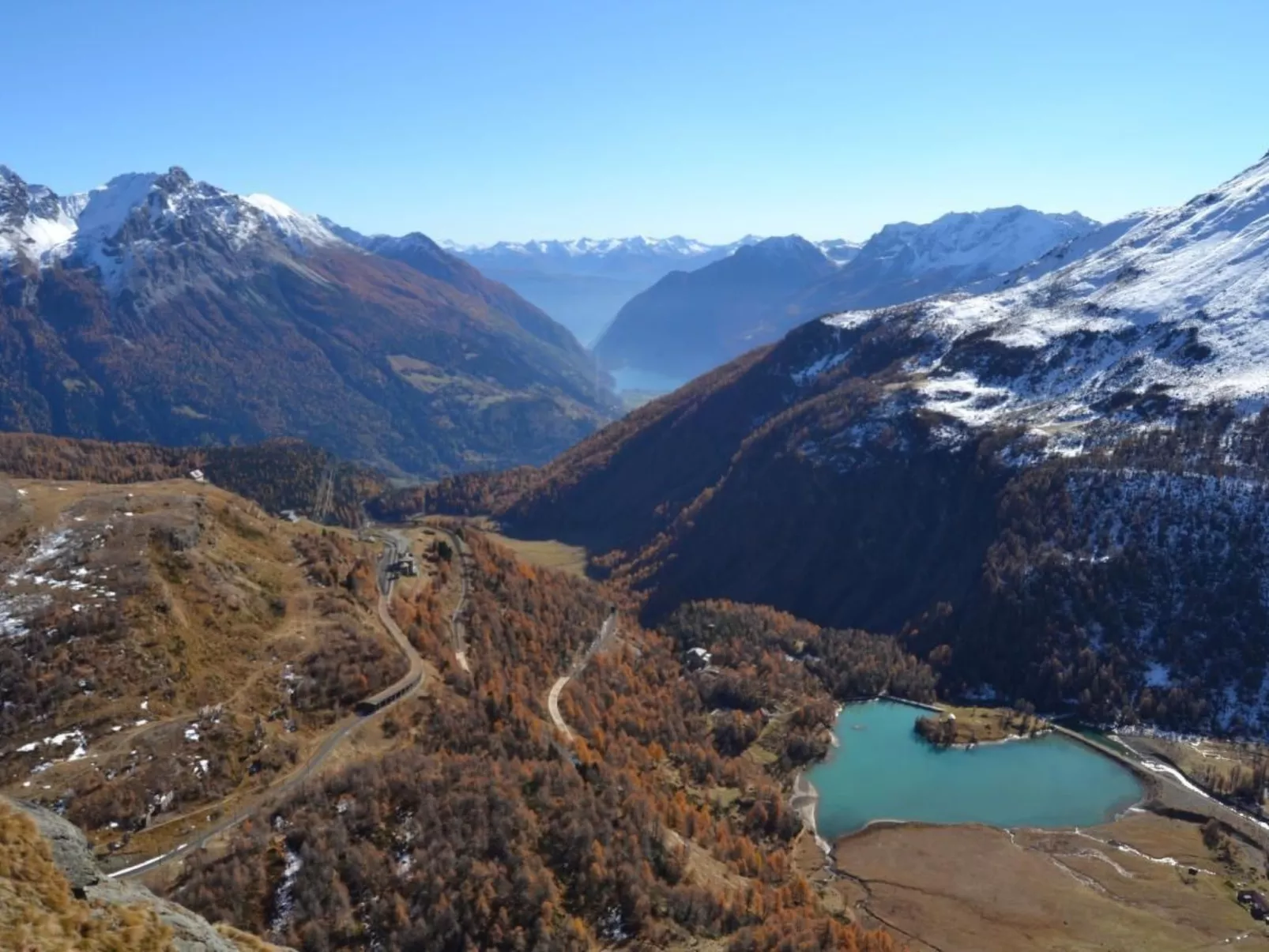 Sonnige 2.5-Zimmer Wohnung an ruhiger Lage-Draußen