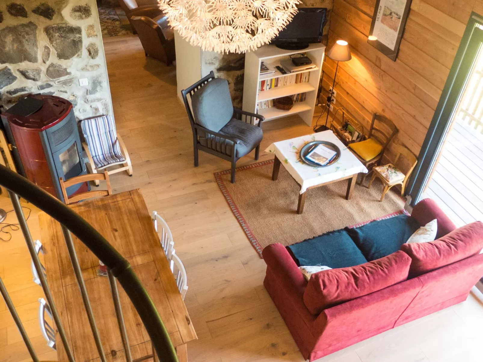 Gemütliches Steinhaus mit Garten-Drinnen