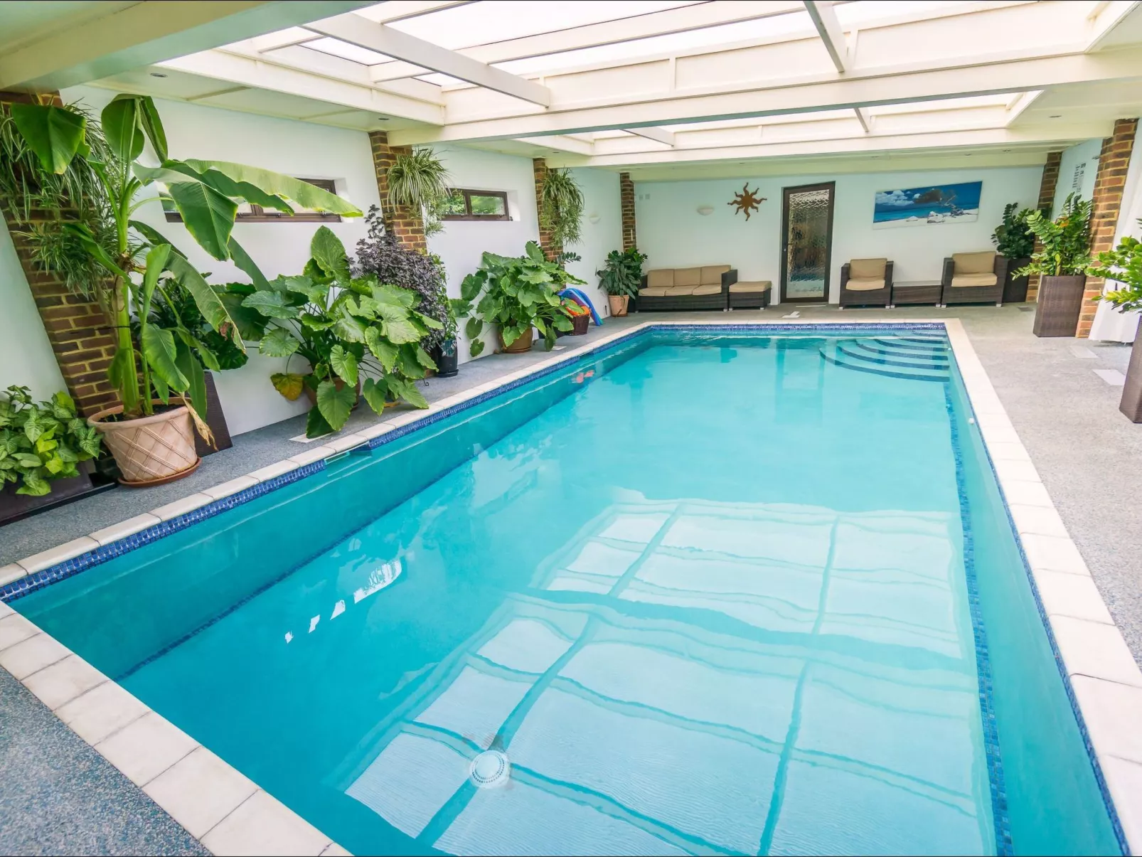 Anwesen mit Pool-Drinnen