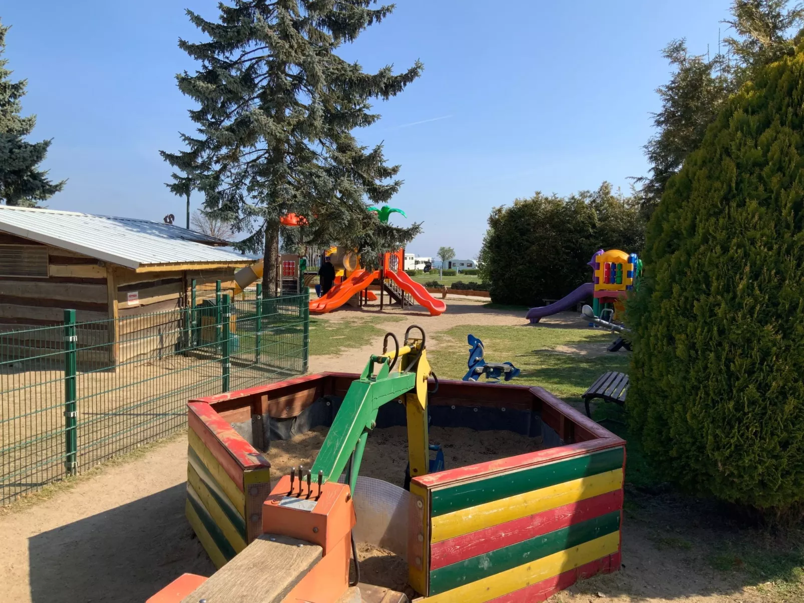 In Hoben mit Grill und Terrasse-Draußen