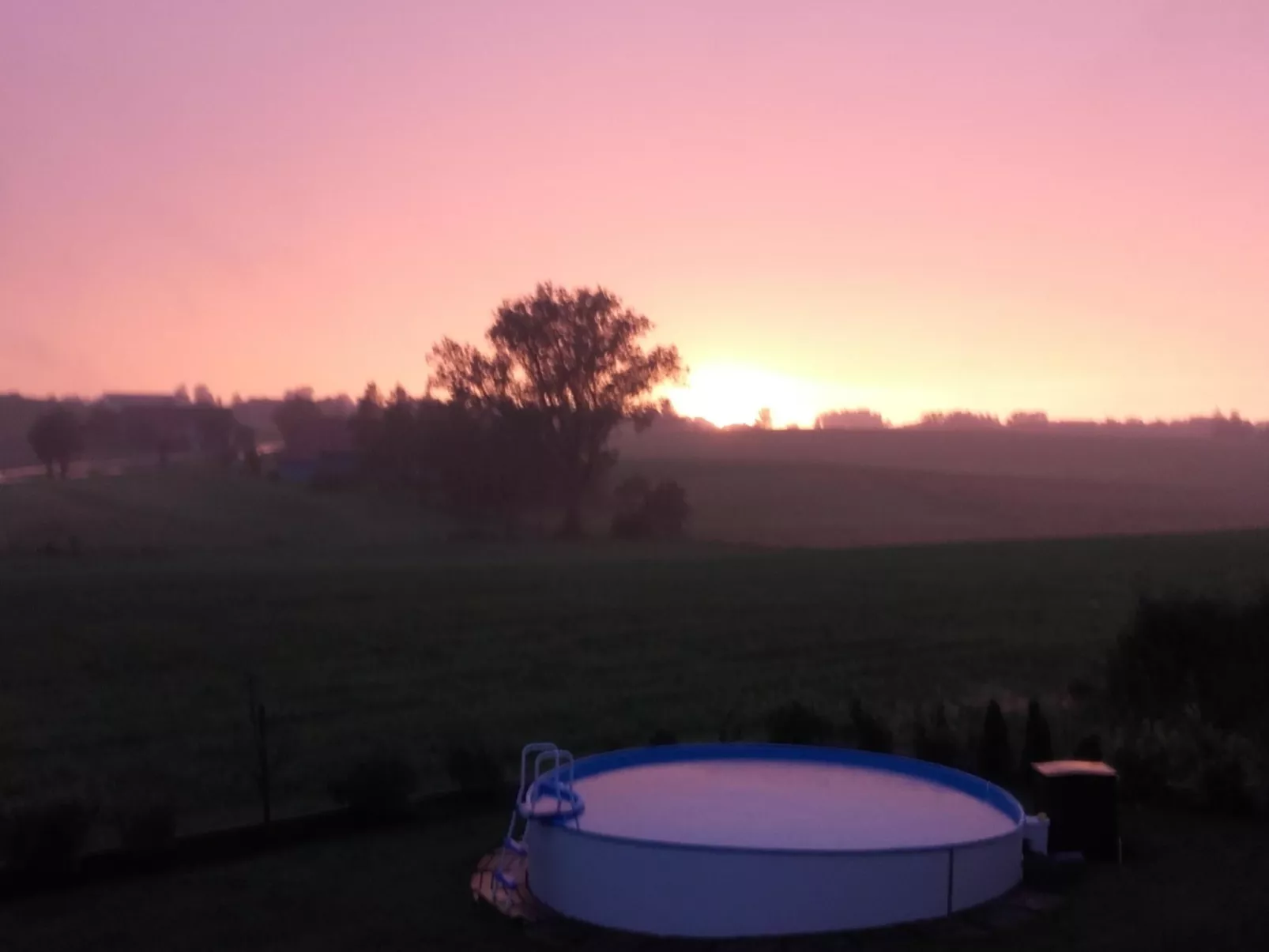 Wohnung mit großer Gartenterrasse und Ausblick-Outside