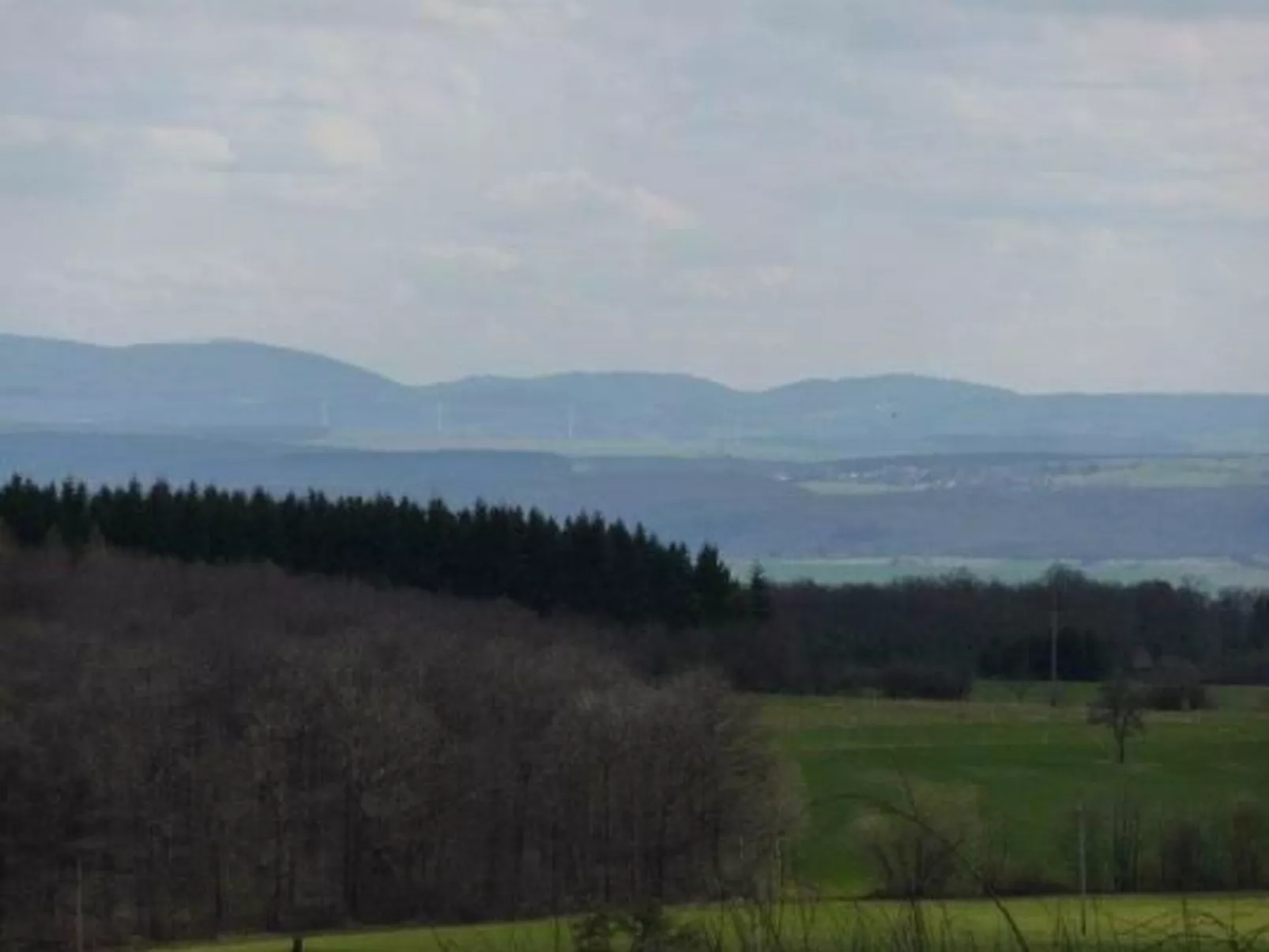 Appartement mit Terrasse, Garten und Grill-Draußen