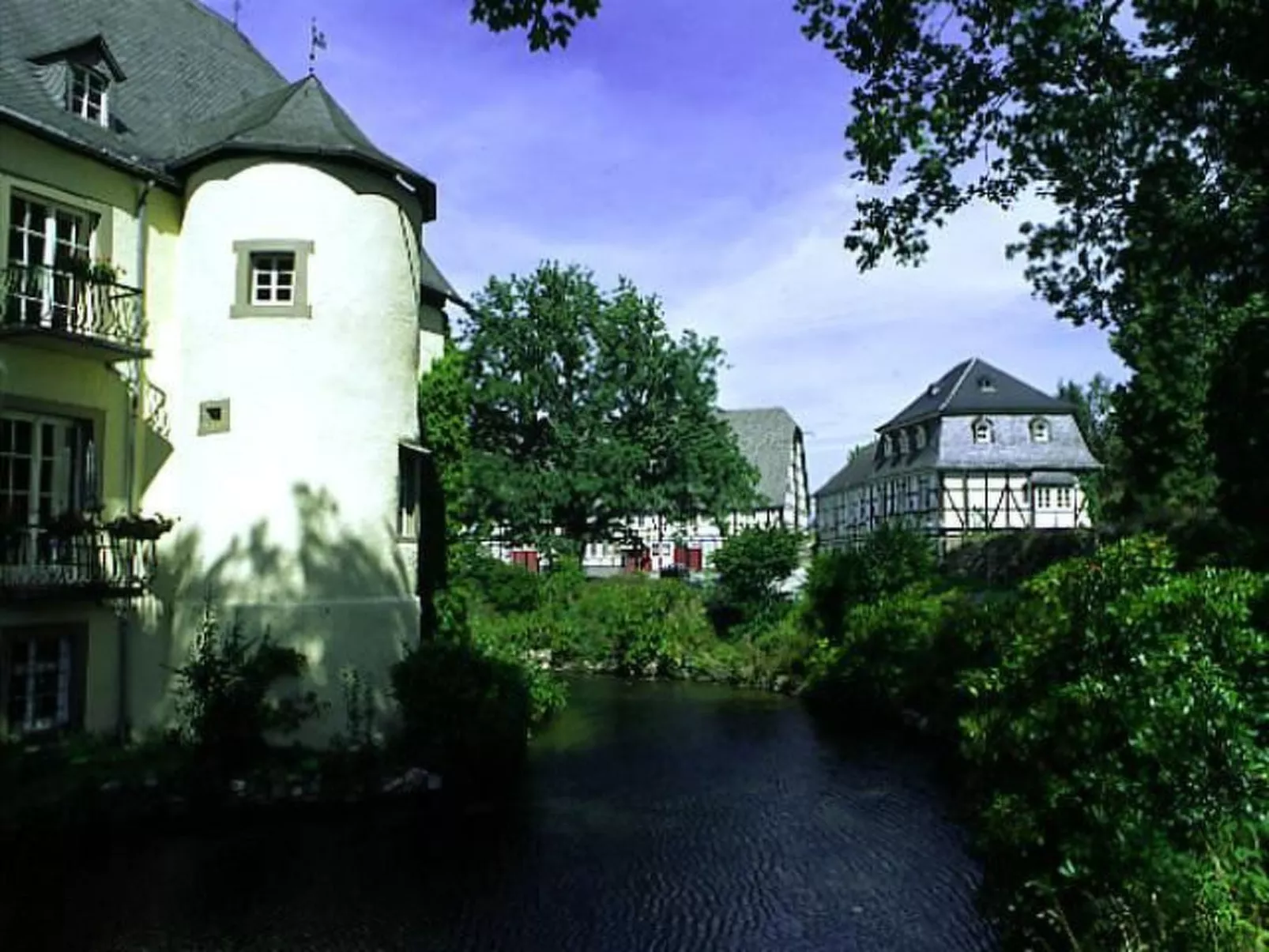 Ap. Hömberg-Outside