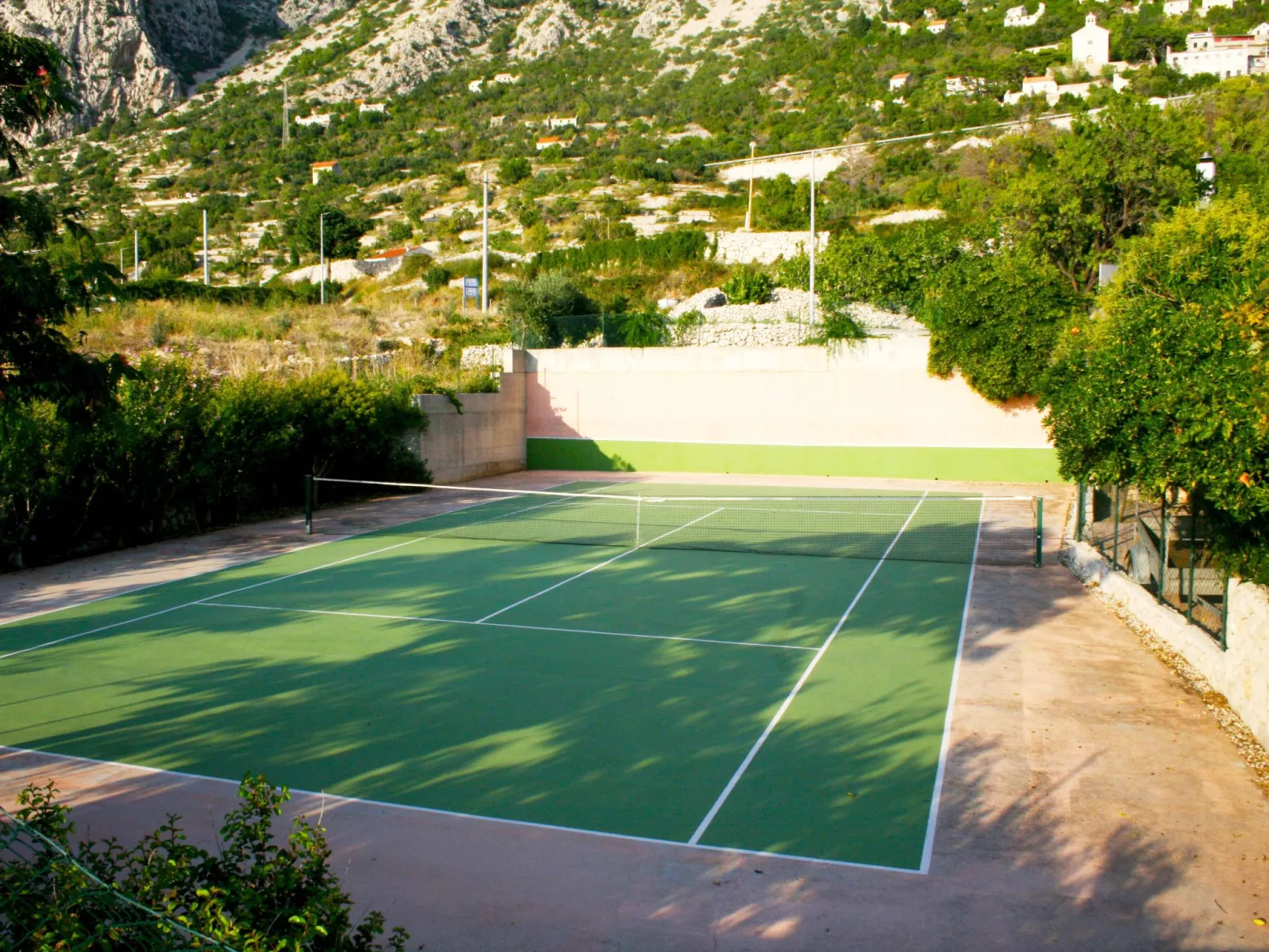 Wohnung in Drašnice mit Schönem Garten-Outside