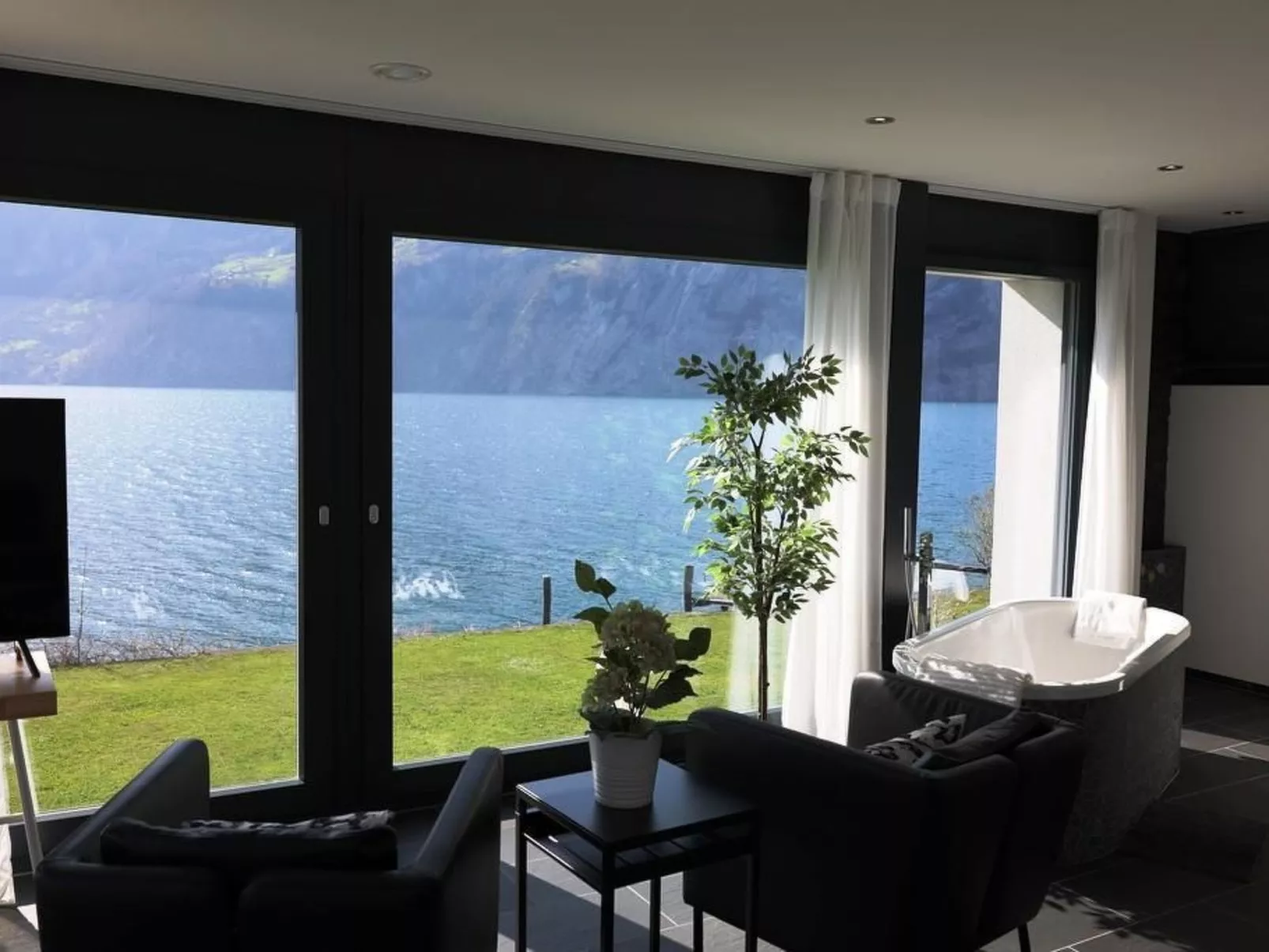 Ferienvilla am See 3 für 2-4 Personen-Drinnen