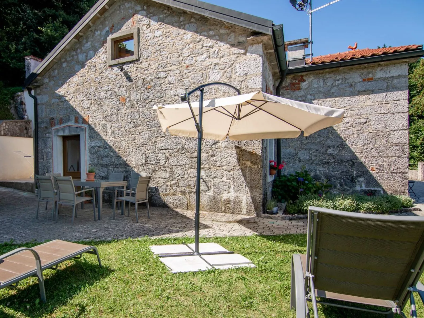 Anwesen "Villa Anton" mit eigenem Pool-Draußen