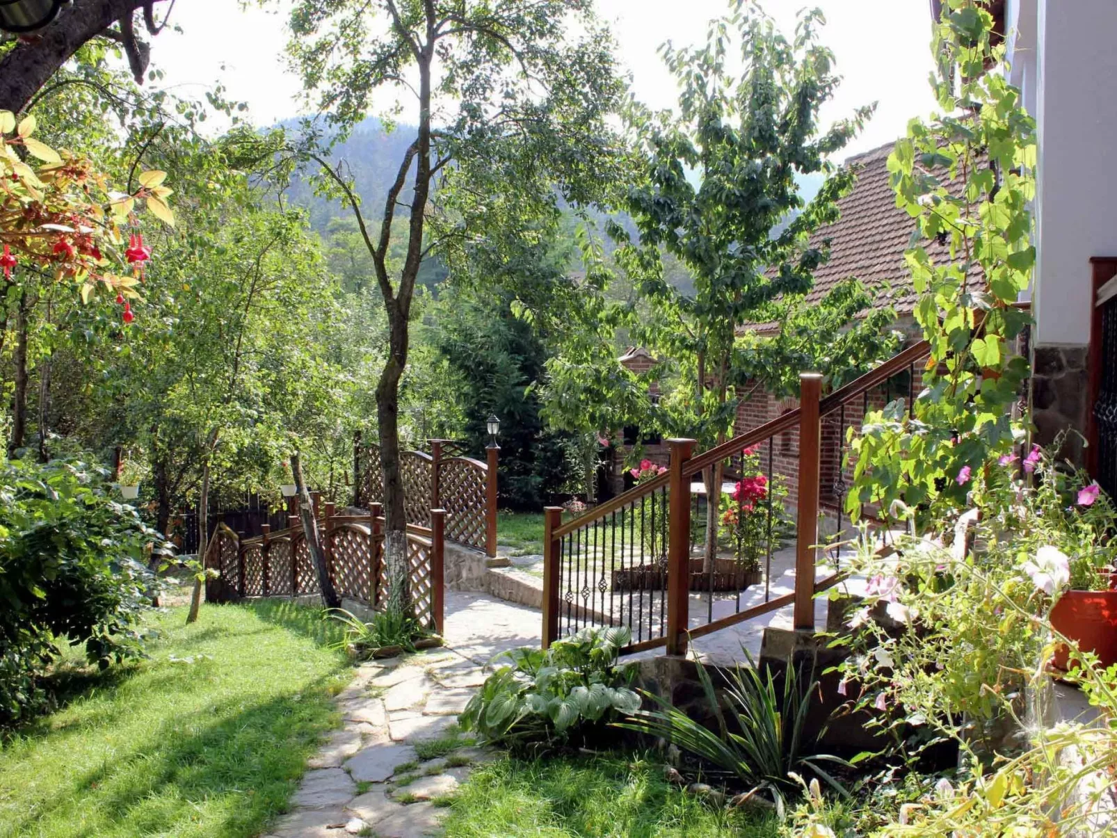 Casa Crina - rustikale Ferienvilla in Siebenbürgen-Outside