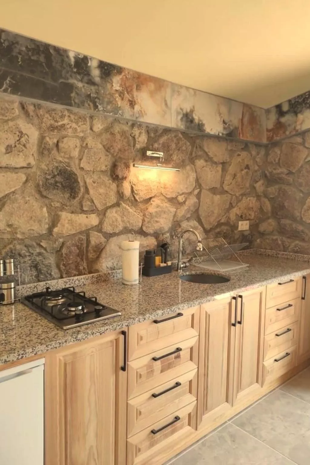 Assos Sivrice Gästehaus-Inside