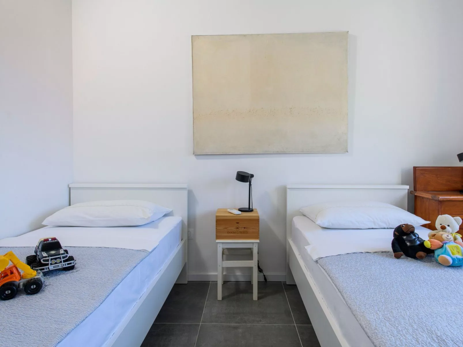 Modernes Ferienhaus in Zaostrog mit Beheiztem Pool-Inside