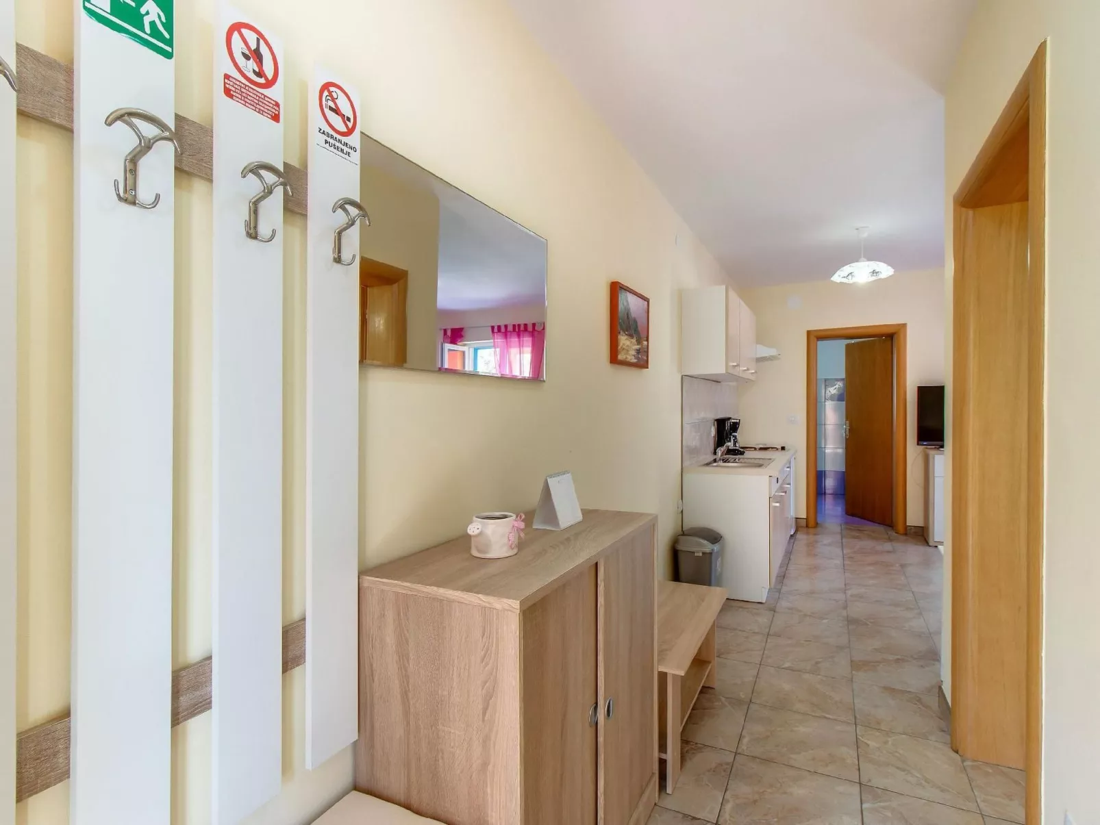 Appartement Casper mit Terrasse, Garten und Grill-Inside