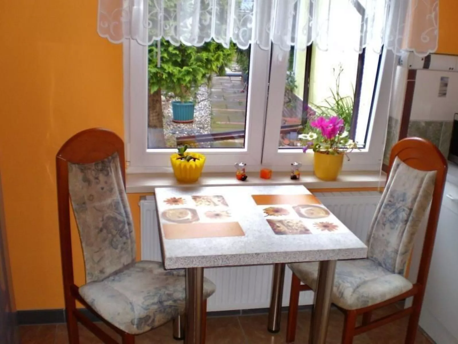 Gemütliche Wohnung mit Terrasse-Inside