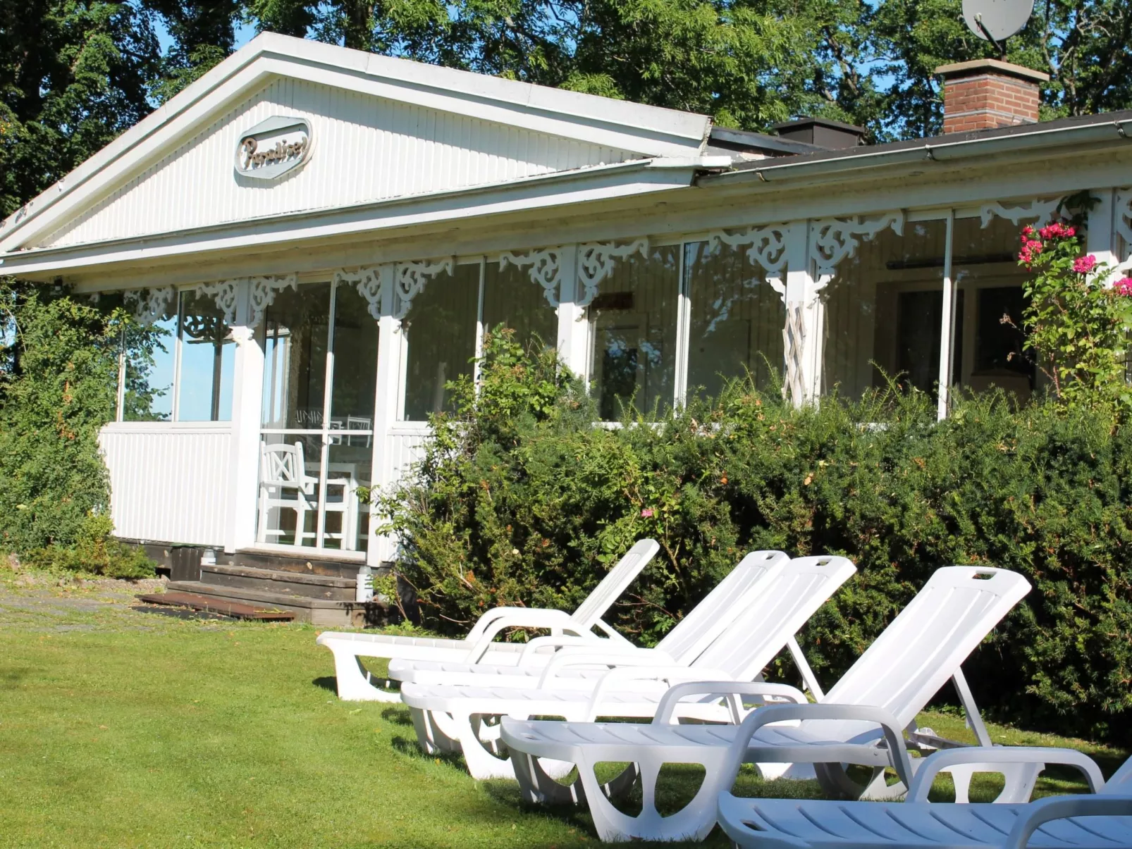 Paradisvilla-Outside