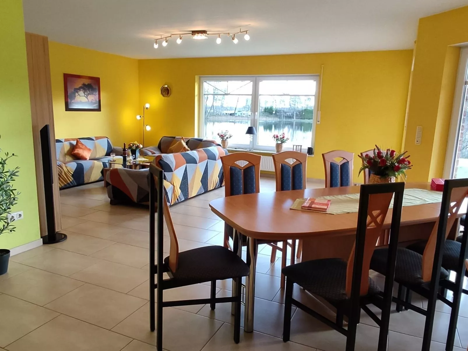 Haus am Kiessee - Mediterranes Flair mit Seeblick-Drinnen