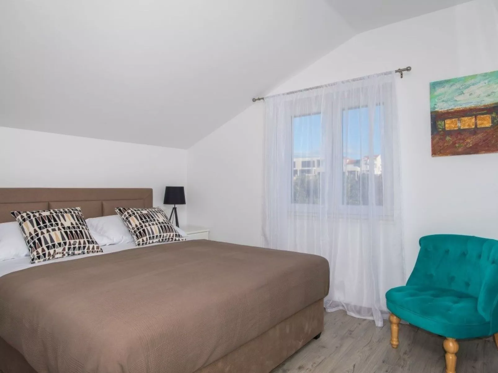 In Primošten mit privatem Pool-Dedans