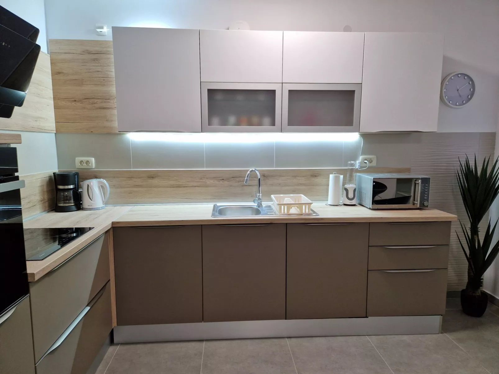 Gabriela-Image-tags.info