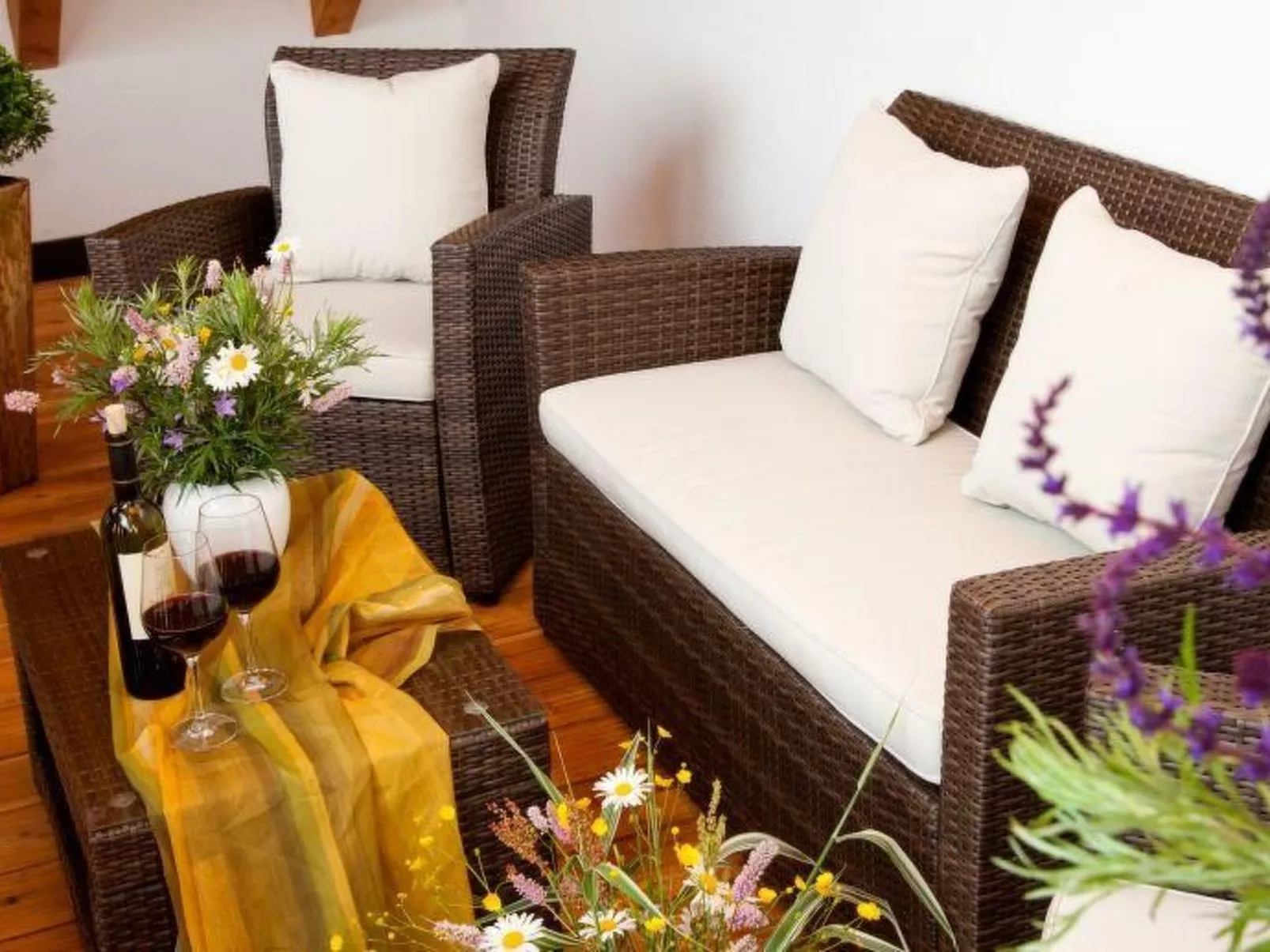 Landhaus mit Sonnenterrasse und Garten-Dehors