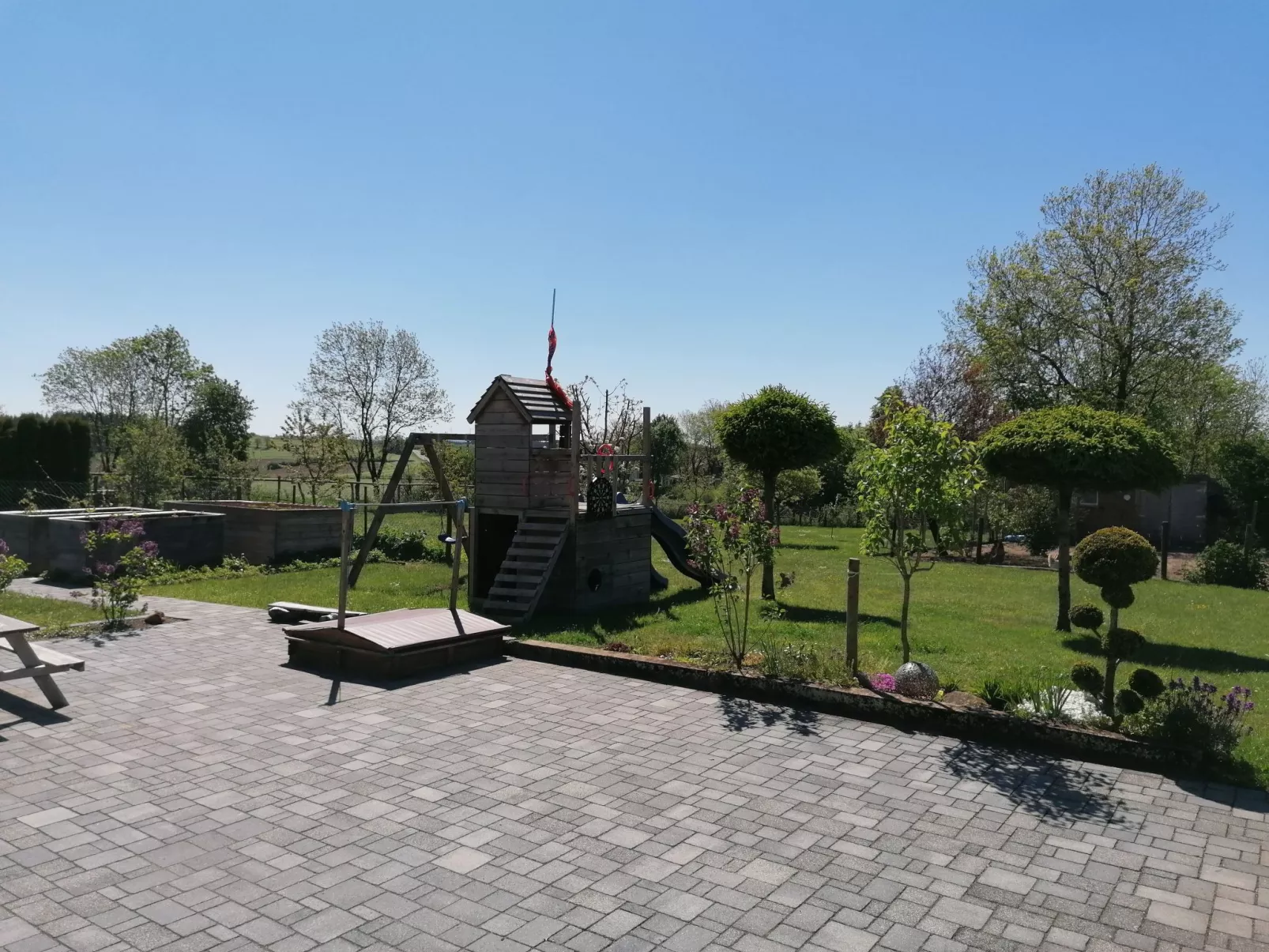 Appartement mit Terrasse