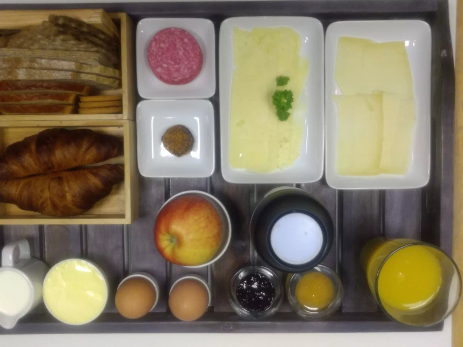 Schwedisches Glück, zwischen Wäldern und einem See-Dedans