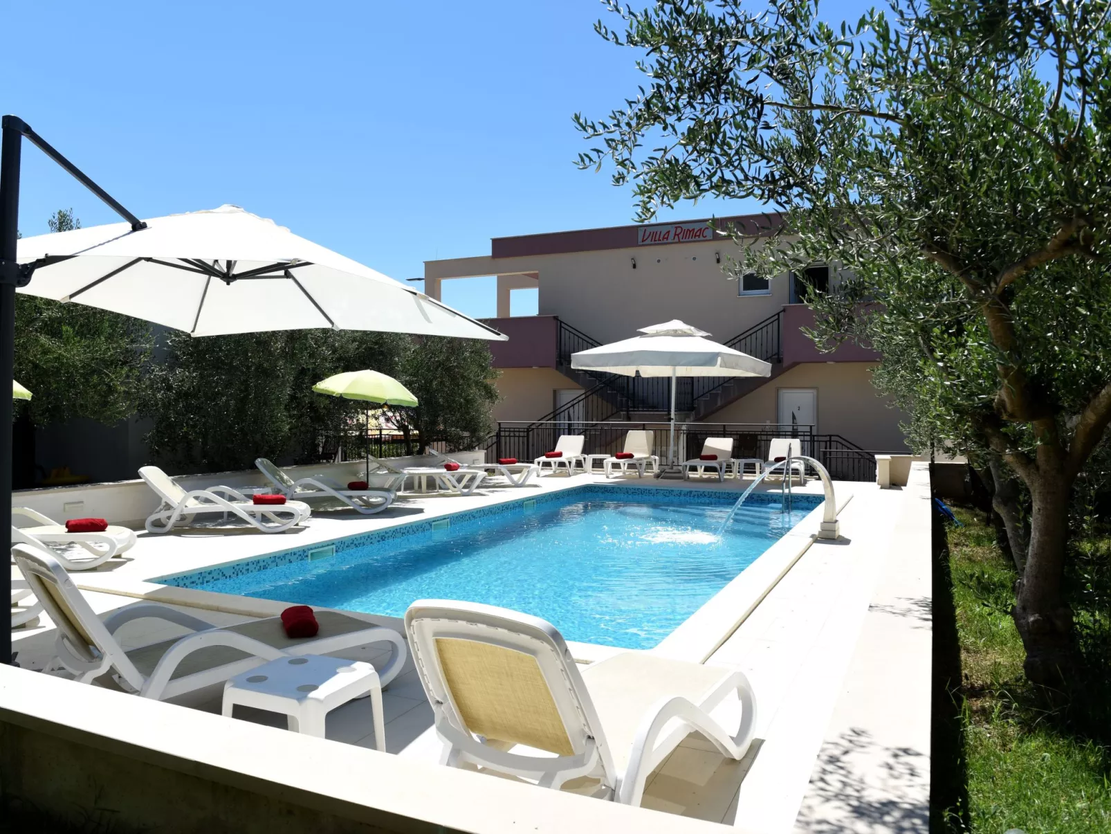 Villa Rimac in Kastel Stafilic mit Garten, Grill-Draußen