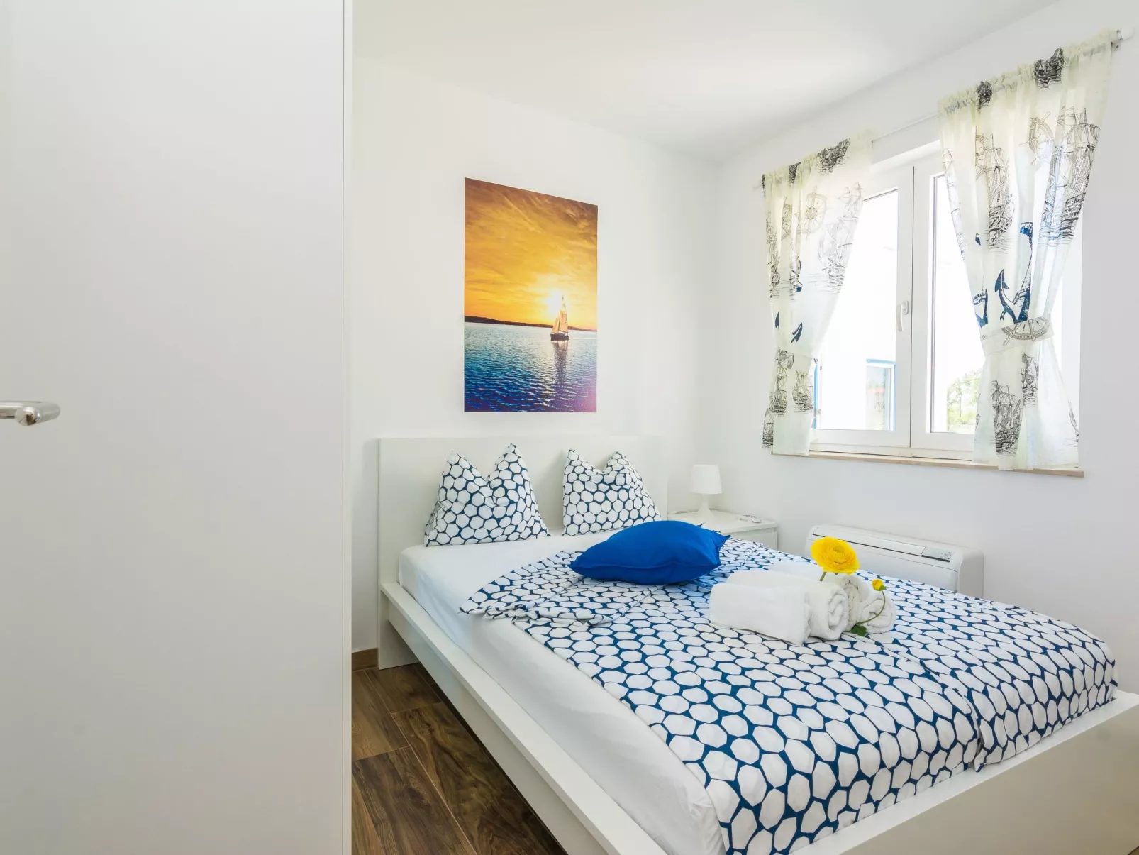 Strandvilla "Miri Olive" mit beheiztem Pool-Drinnen