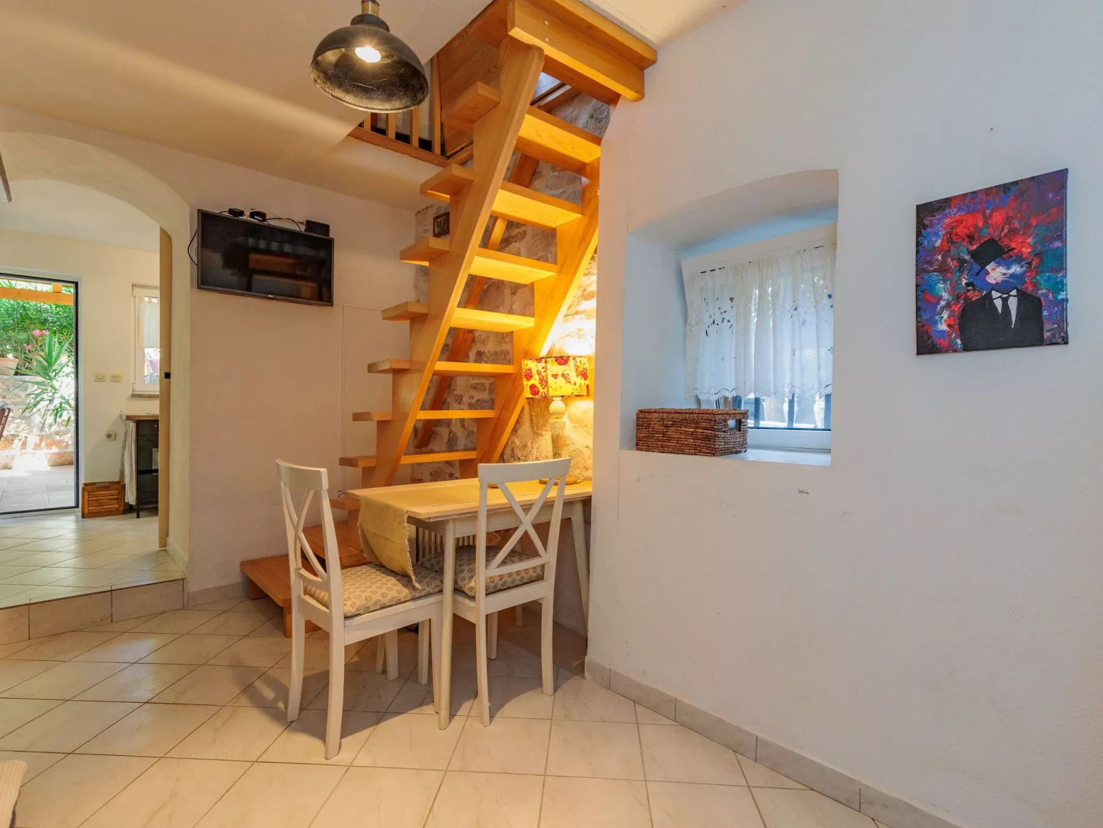 Traditionelles Steinhaus am Meer in Preko-Drinnen