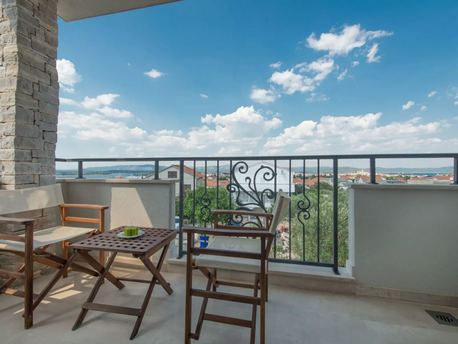 Wohnung für 4 Personen mit Pool und Jacuzzi-Image-tags.info