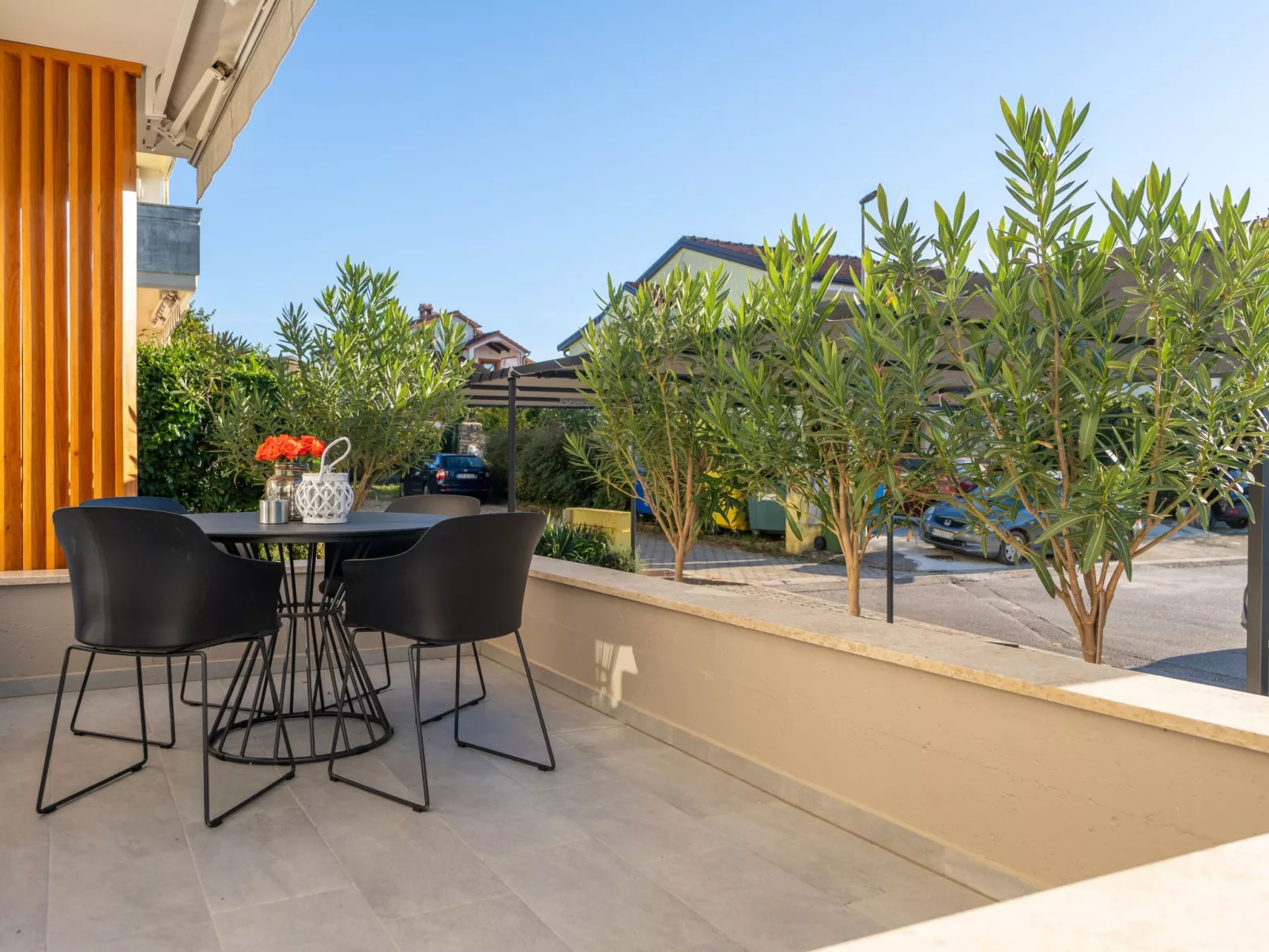 Sara Premium-Draußen