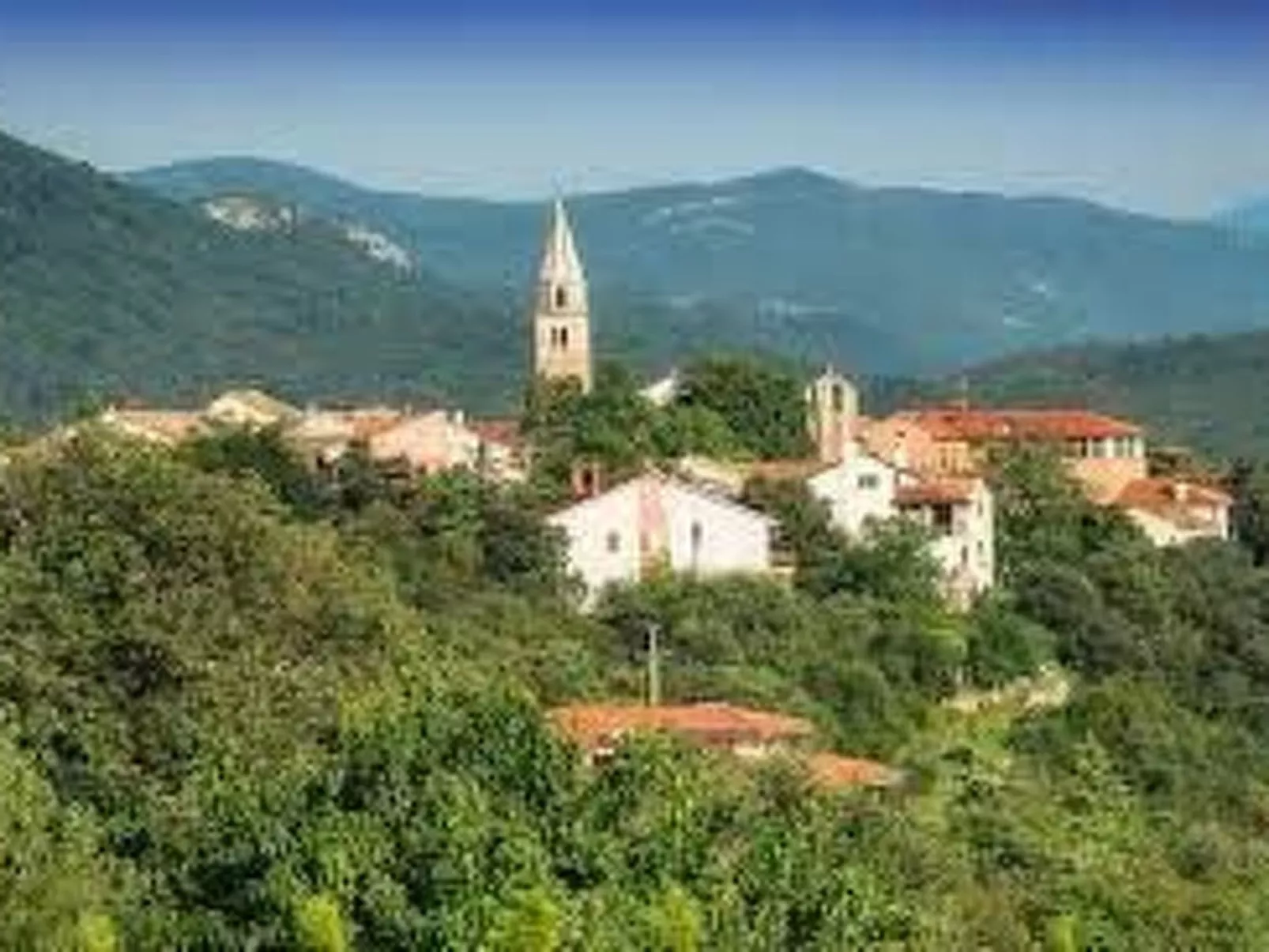 Mit Kamin in der Stadt Roc-Draußen