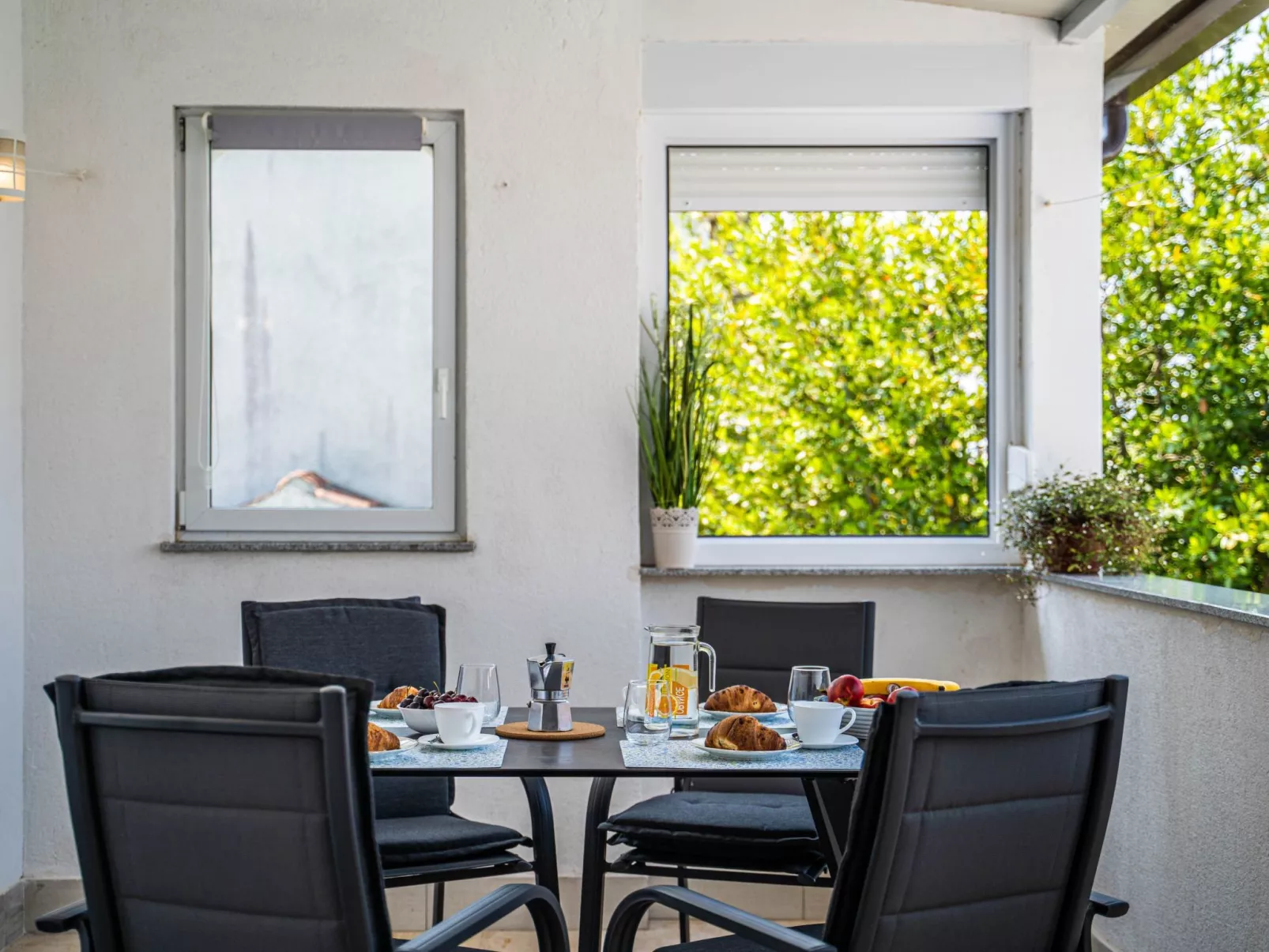 "Darko" mit Balkon-Outside