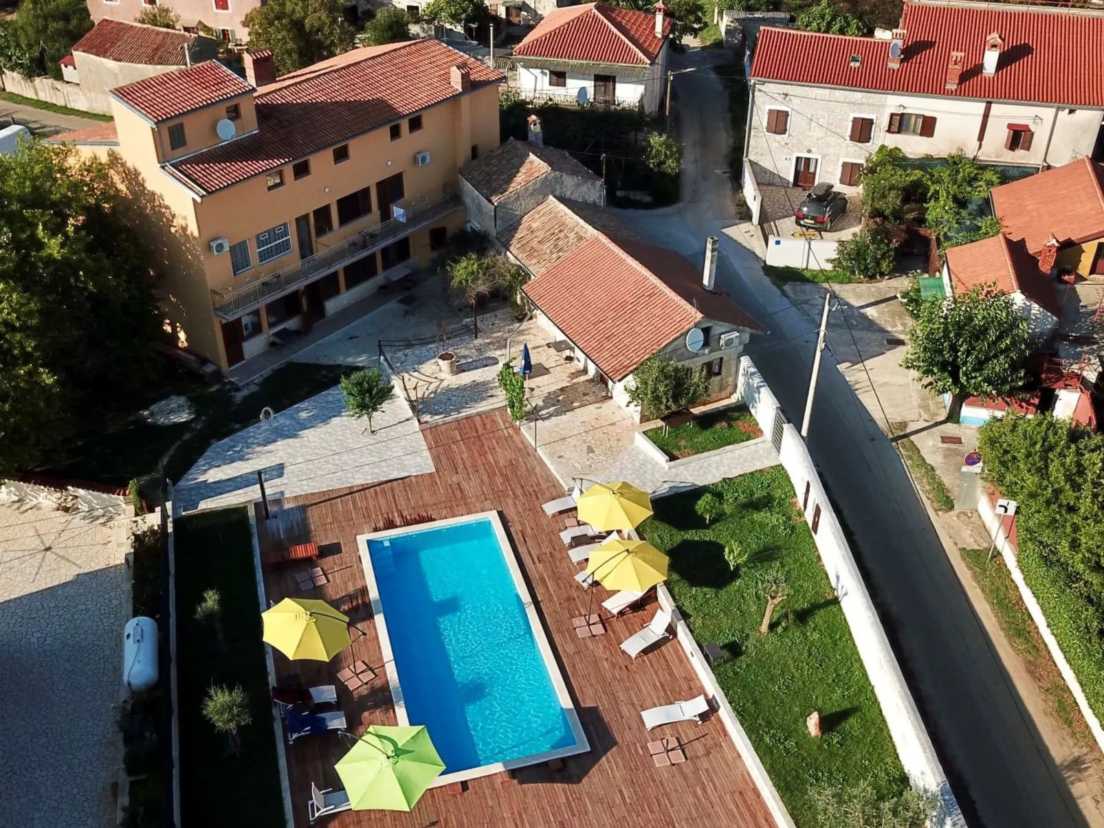 XXL-Ferienhaus "Cokuni" mit privatem Pool-Dehors