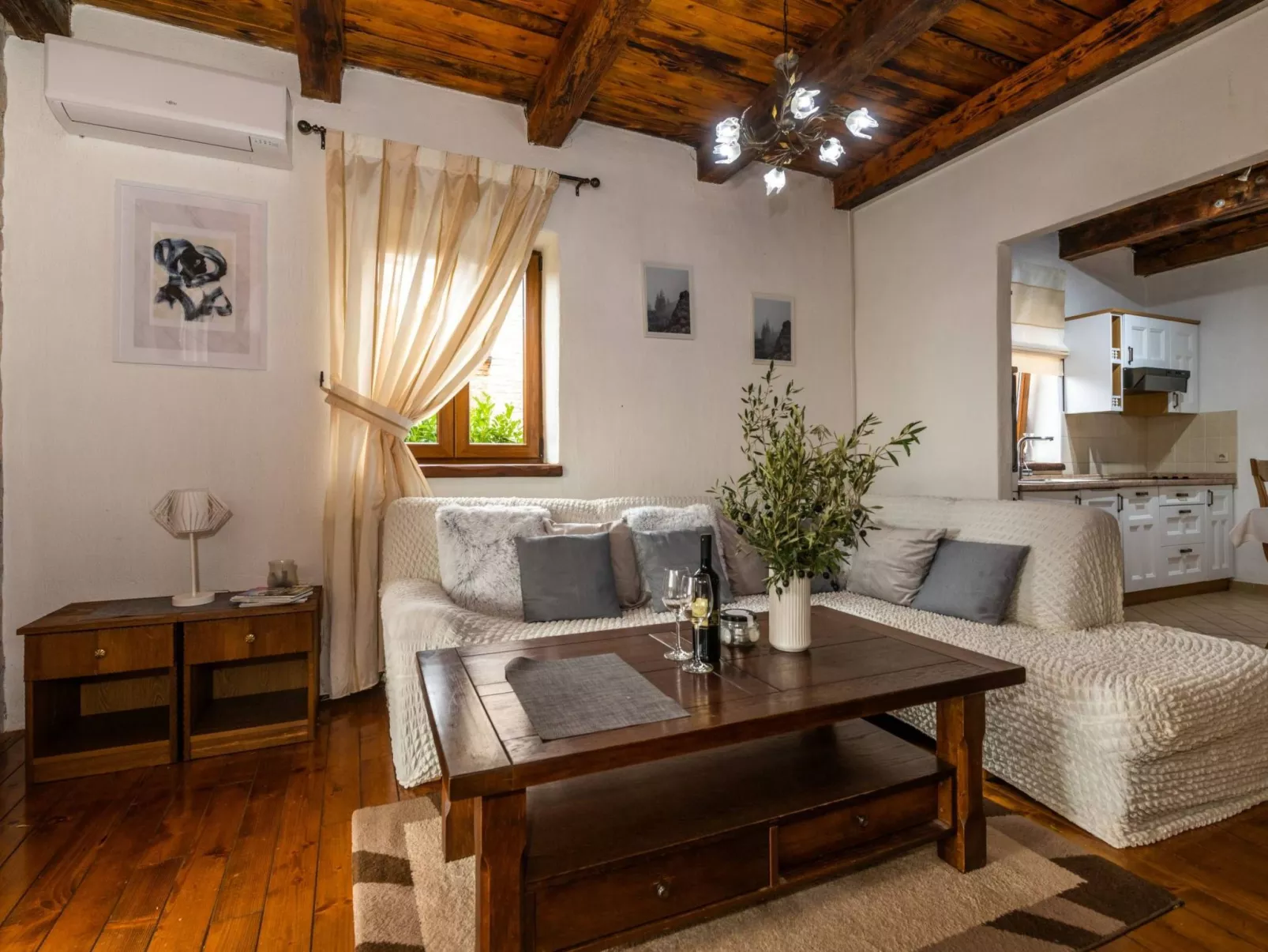 Villa Wish mit beheiztem Pool-Drinnen