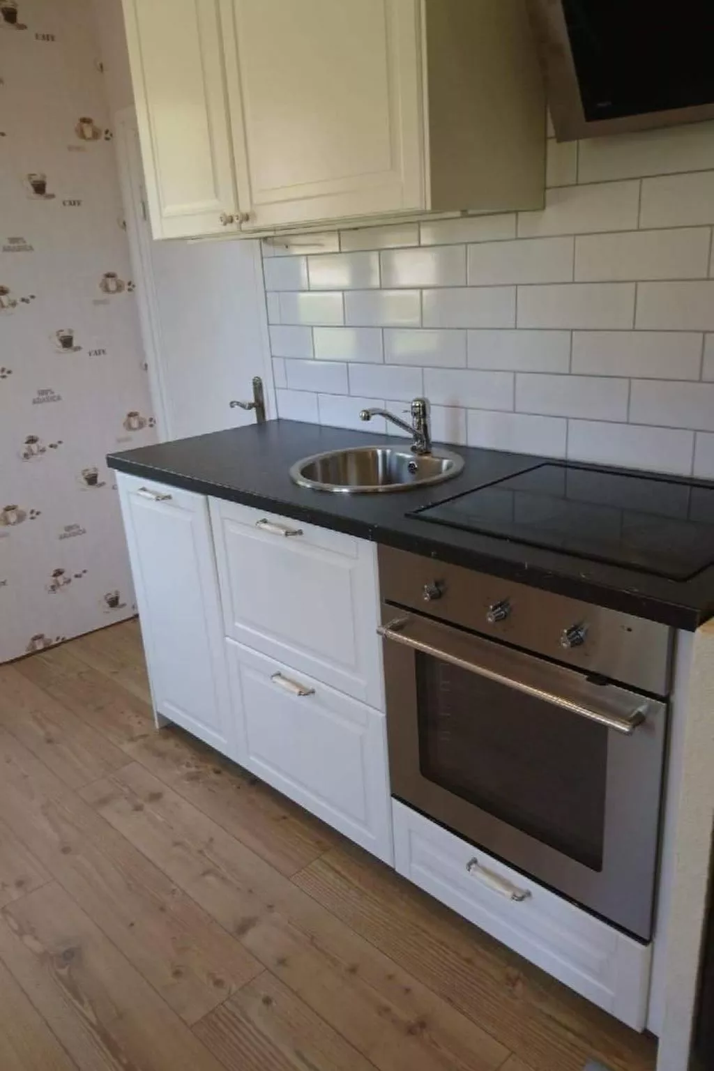 Mit Wasserblick-Drinnen