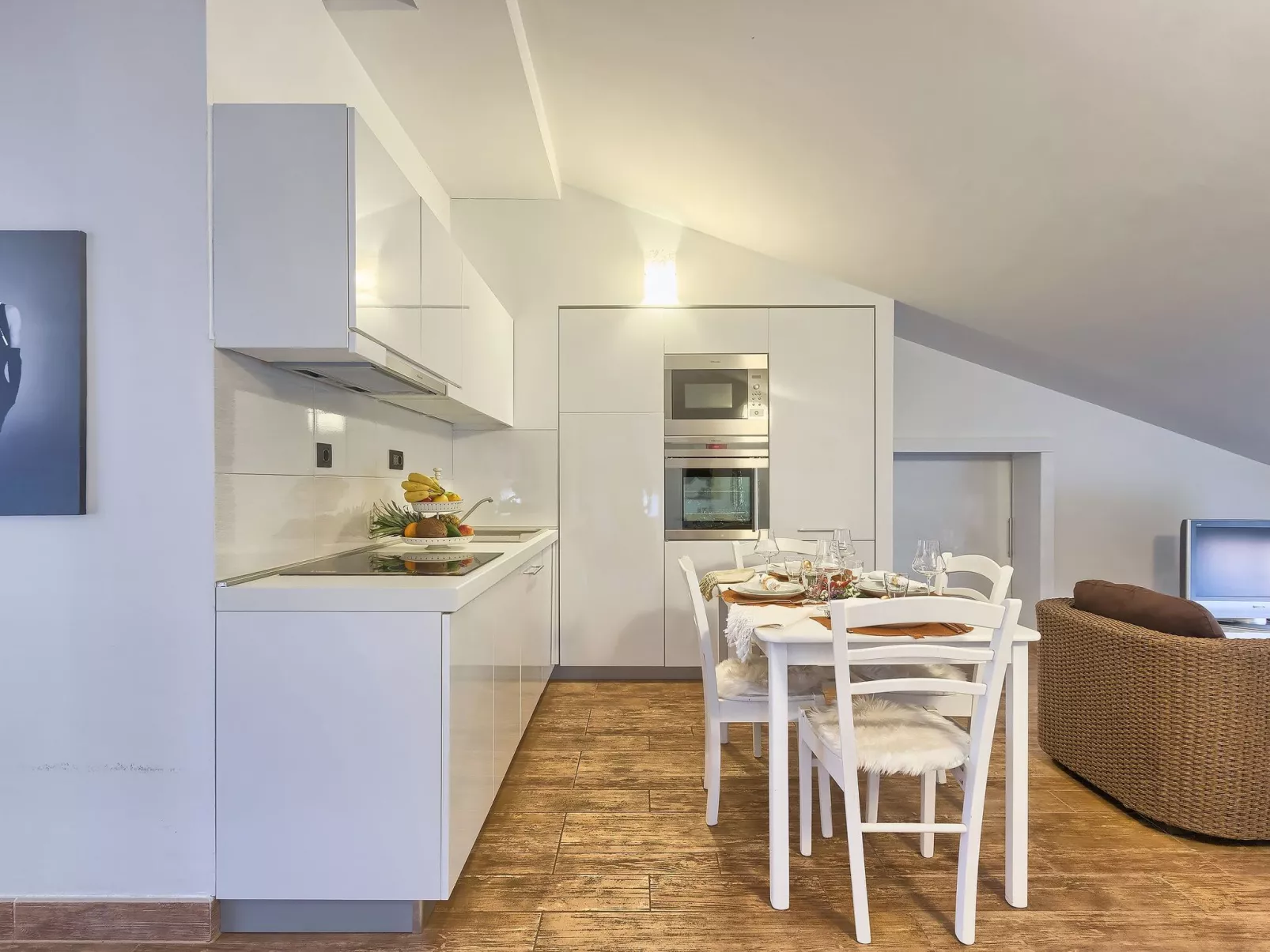 Geräumige Ferienwohnung für vier Personen mit Balkon und Meerblick-Inside