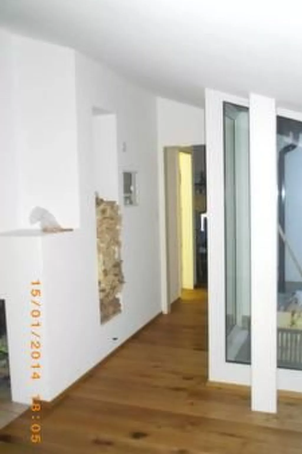 Grosszügige Dachwohnung mit Aussicht-Drinnen