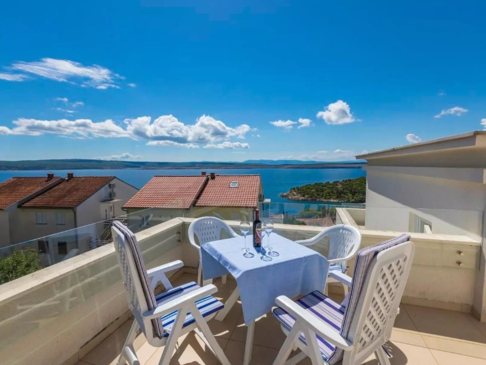 Appartement in Dramalj mit Eigenem Balkon-Draußen