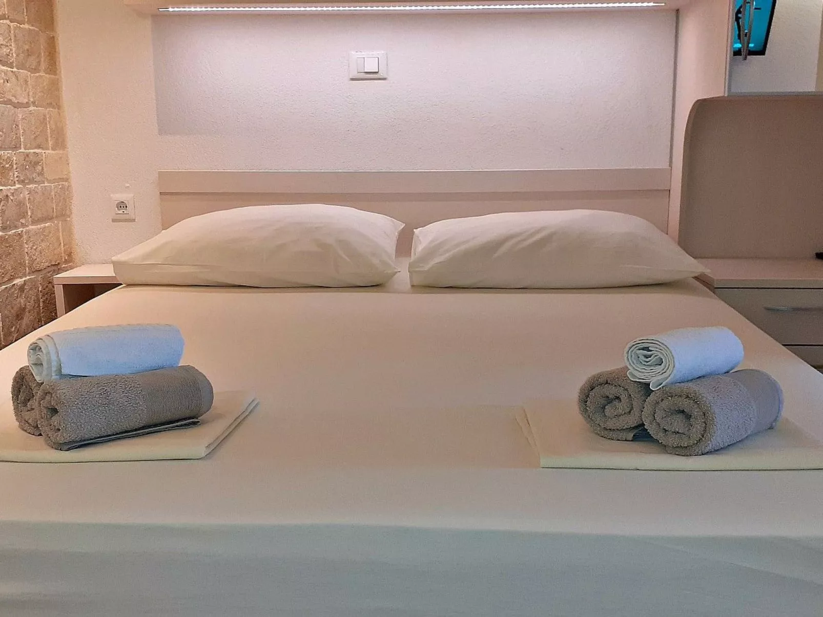 In Baška Voda-Inside