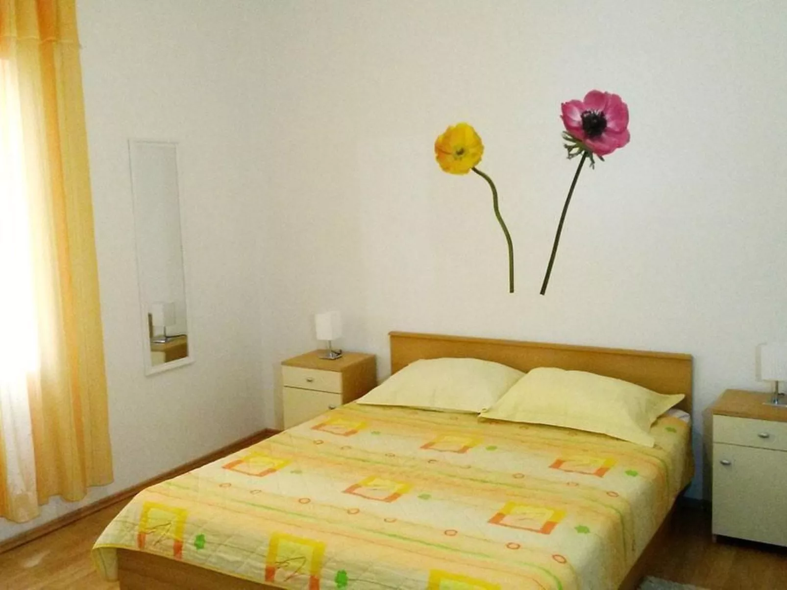 In Turanj mit Grill und Terrasse-Drinnen