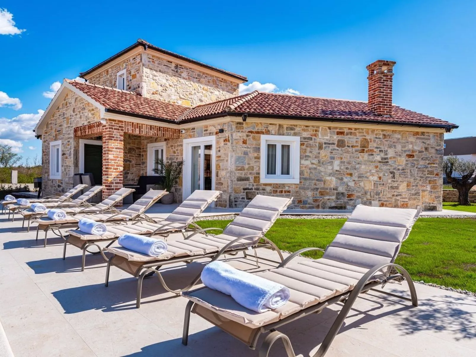 Dalmatinische Villa "Bocagnazzo" mit Pool-Draußen