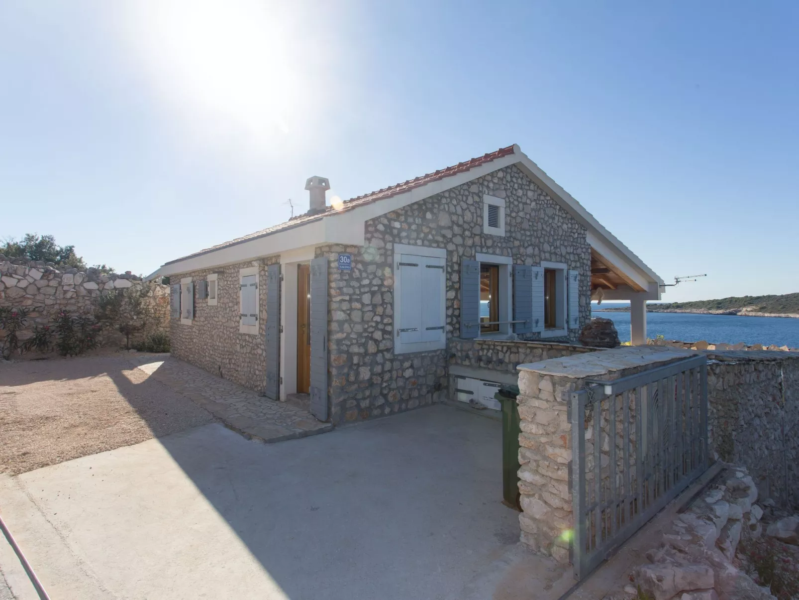 In Sevid mit Gemeinsamer Terrasse und Meerblick-Outside