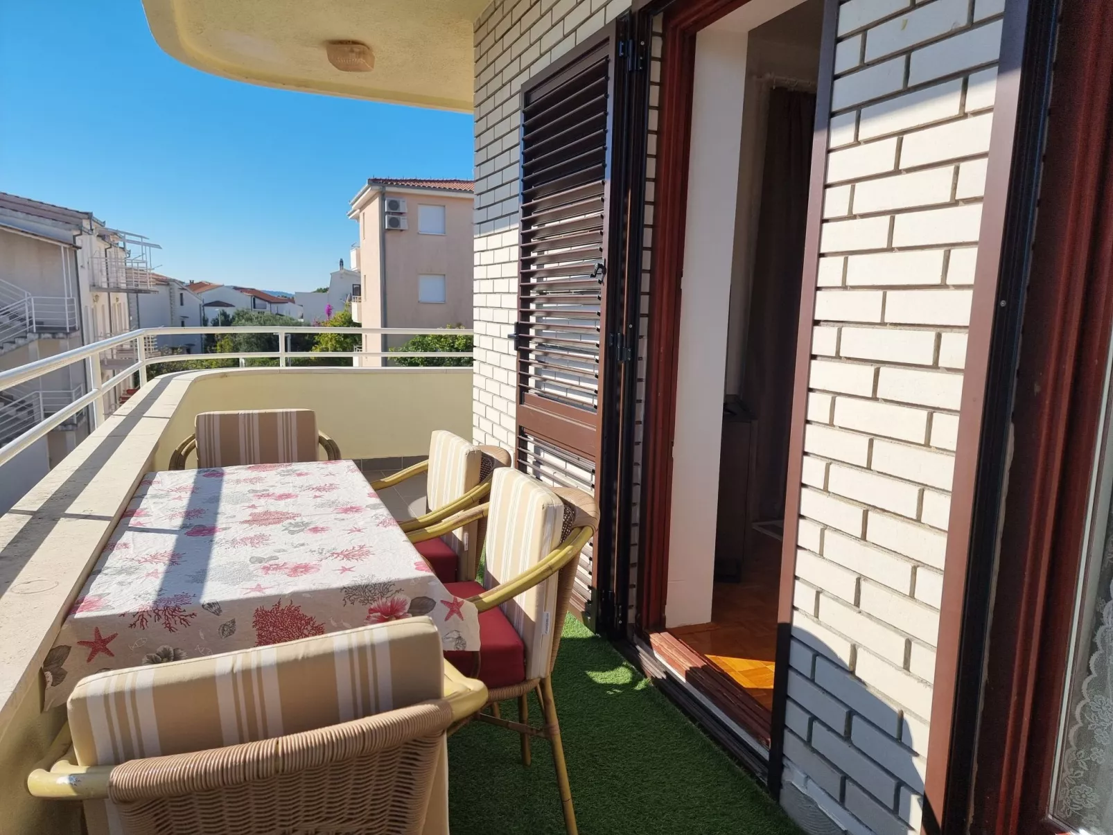 Charmante Wohnung Villa Ana Nr.2-Draußen